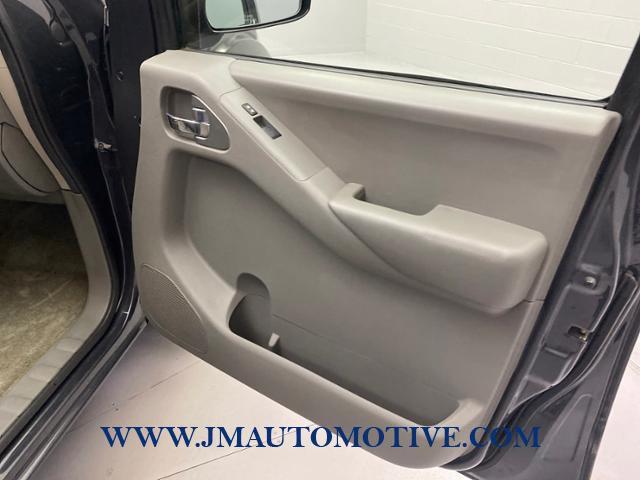 2013 Nissan Frontier 4WD Crew Cab SWB Auto SV, available for sale in Naugatuck, Connecticut | J&M Automotive Sls&Svc LLC. Naugatuck, Connecticut 2013 Nissan Frontier 4WD Crew Cab SWB Auto SV, available for sale in Naugatuck, Connecticut | J&M Automotive Sls&Svc LLC. Naugatuck, Connecticut