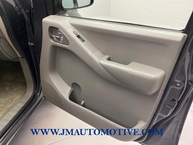 2013 Nissan Frontier 4WD Crew Cab SWB Auto SV, available for sale in Naugatuck, Connecticut | J&M Automotive Sls&Svc LLC. Naugatuck, Connecticut 2013 Nissan Frontier 4WD Crew Cab SWB Auto SV, available for sale in Naugatuck, Connecticut | J&M Automotive Sls&Svc LLC. Naugatuck, Connecticut