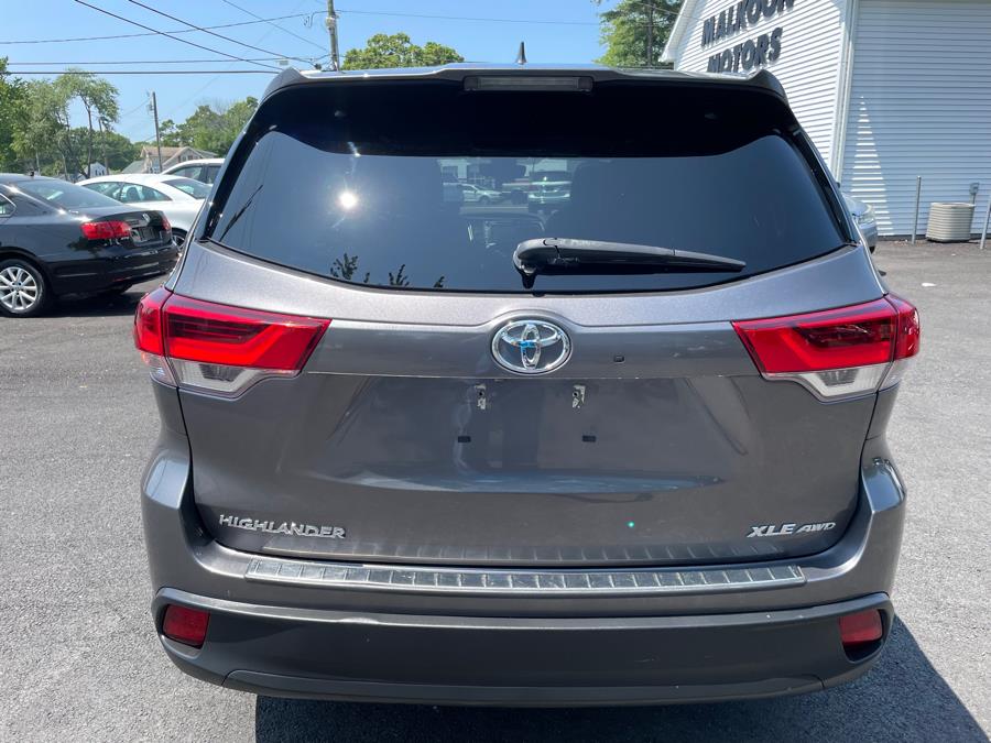 2018 Toyota Highlander XLE V6 AWD (Natl), available for sale in Agawam, Massachusetts | Malkoon Motors. Agawam, Massachusetts 2018 Toyota Highlander XLE V6 AWD (Natl), available for sale in Agawam, Massachusetts | Malkoon Motors. Agawam, Massachusetts