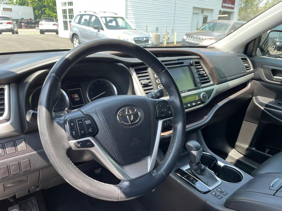 2018 Toyota Highlander XLE V6 AWD (Natl), available for sale in Agawam, Massachusetts | Malkoon Motors. Agawam, Massachusetts 2018 Toyota Highlander XLE V6 AWD (Natl), available for sale in Agawam, Massachusetts | Malkoon Motors. Agawam, Massachusetts