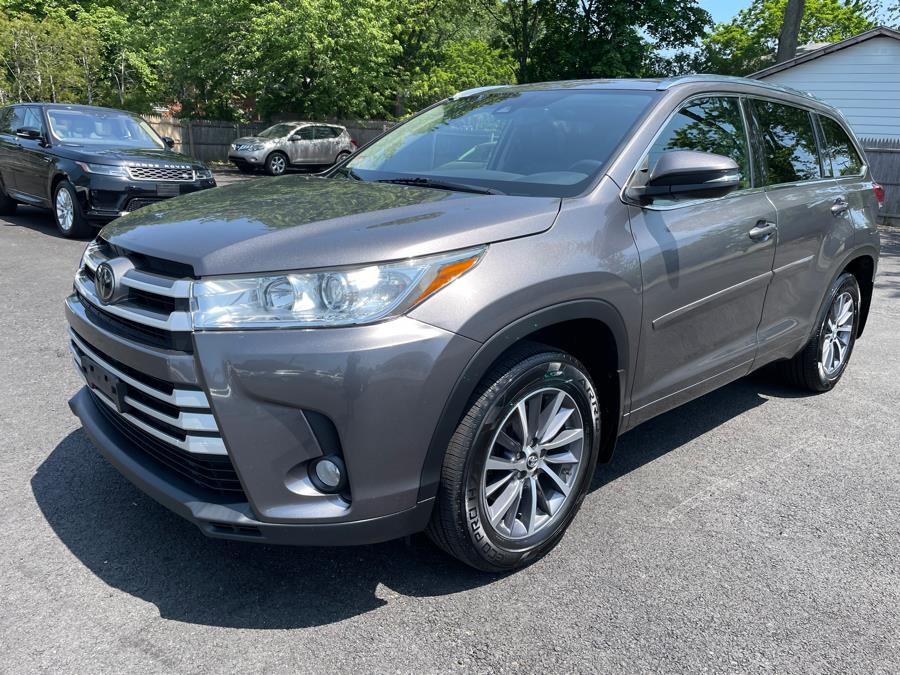 2018 Toyota Highlander XLE V6 AWD (Natl), available for sale in Agawam, Massachusetts | Malkoon Motors. Agawam, Massachusetts 2018 Toyota Highlander XLE V6 AWD (Natl), available for sale in Agawam, Massachusetts | Malkoon Motors. Agawam, Massachusetts