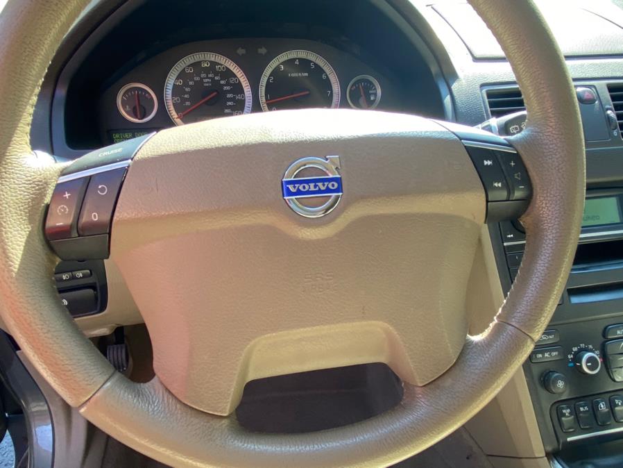 2011 Volvo XC90 AWD 4dr I6, available for sale in Bridgeport, Connecticut | CT Auto. Bridgeport, Connecticut 2011 Volvo XC90 AWD 4dr I6, available for sale in Bridgeport, Connecticut | CT Auto. Bridgeport, Connecticut