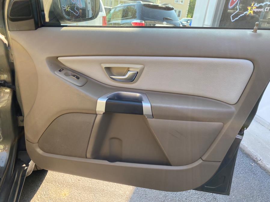 2011 Volvo XC90 AWD 4dr I6, available for sale in Bridgeport, Connecticut | CT Auto. Bridgeport, Connecticut 2011 Volvo XC90 AWD 4dr I6, available for sale in Bridgeport, Connecticut | CT Auto. Bridgeport, Connecticut