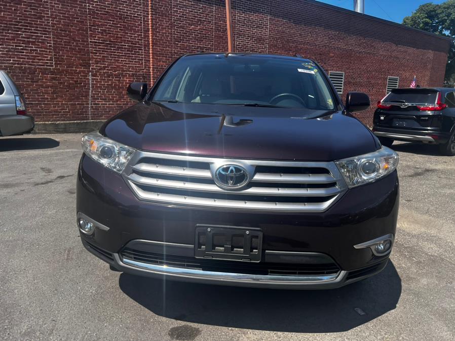 2012 Toyota Highlander 4WD 4dr V6 SE, available for sale in Worcester, Massachusetts | Sophia's Auto Sales Inc. Worcester, Massachusetts 2012 Toyota Highlander 4WD 4dr V6 SE, available for sale in Worcester, Massachusetts | Sophia's Auto Sales Inc. Worcester, Massachusetts