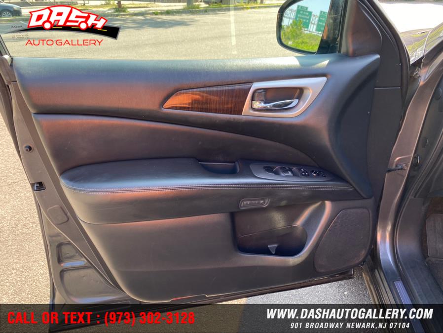 2014 Nissan Pathfinder 4WD 4dr SV, available for sale in Newark, New Jersey | Dash Auto Gallery Inc.. Newark, New Jersey 2014 Nissan Pathfinder 4WD 4dr SV, available for sale in Newark, New Jersey | Dash Auto Gallery Inc.. Newark, New Jersey