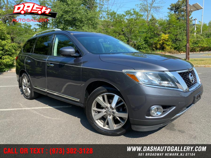 2014 Nissan Pathfinder 4WD 4dr SV, available for sale in Newark, New Jersey | Dash Auto Gallery Inc.. Newark, New Jersey