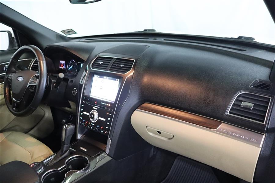 2017 Ford Explorer LIMITED, available for sale in Paterson, New Jersey | Fast Track Motors. Paterson, New Jersey 2017 Ford Explorer LIMITED, available for sale in Paterson, New Jersey | Fast Track Motors. Paterson, New Jersey