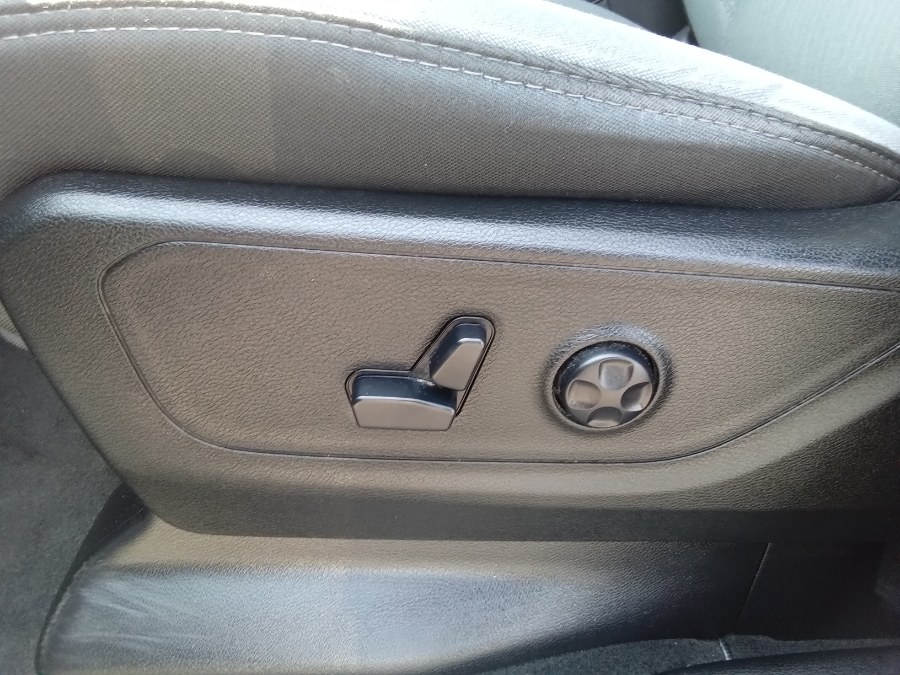 2020 Ram 1500 Big Horn 4x4 Quad Cab 6''4" Box, available for sale in Irvington, New Jersey | NJ Used Cars Center. Irvington, New Jersey 2020 Ram 1500 Big Horn 4x4 Quad Cab 6''4" Box, available for sale in Irvington, New Jersey | NJ Used Cars Center. Irvington, New Jersey