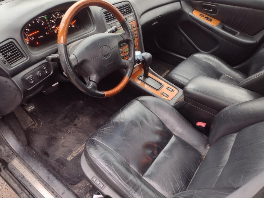 2000 Lexus ES 300 4dr Sdn, available for sale in Chicopee, Massachusetts | Matts Auto Mall LLC. Chicopee, Massachusetts 2000 Lexus ES 300 4dr Sdn, available for sale in Chicopee, Massachusetts | Matts Auto Mall LLC. Chicopee, Massachusetts