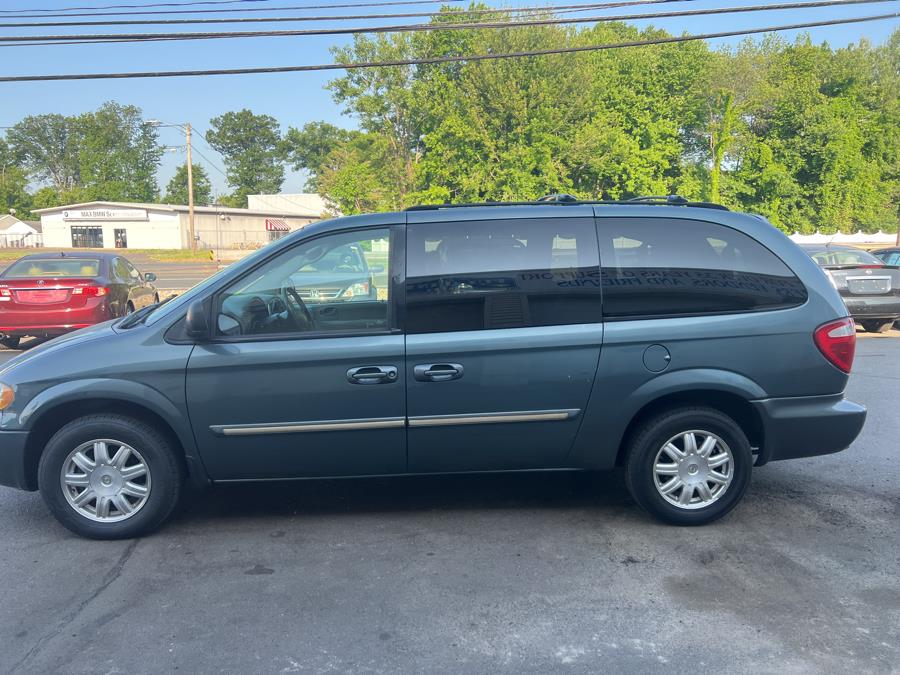 2006 Chrysler Town & Country LWB 4dr Touring, available for sale in South Windsor , Connecticut | Ful-line Auto LLC. South Windsor , Connecticut 2006 Chrysler Town & Country LWB 4dr Touring, available for sale in South Windsor , Connecticut | Ful-line Auto LLC. South Windsor , Connecticut