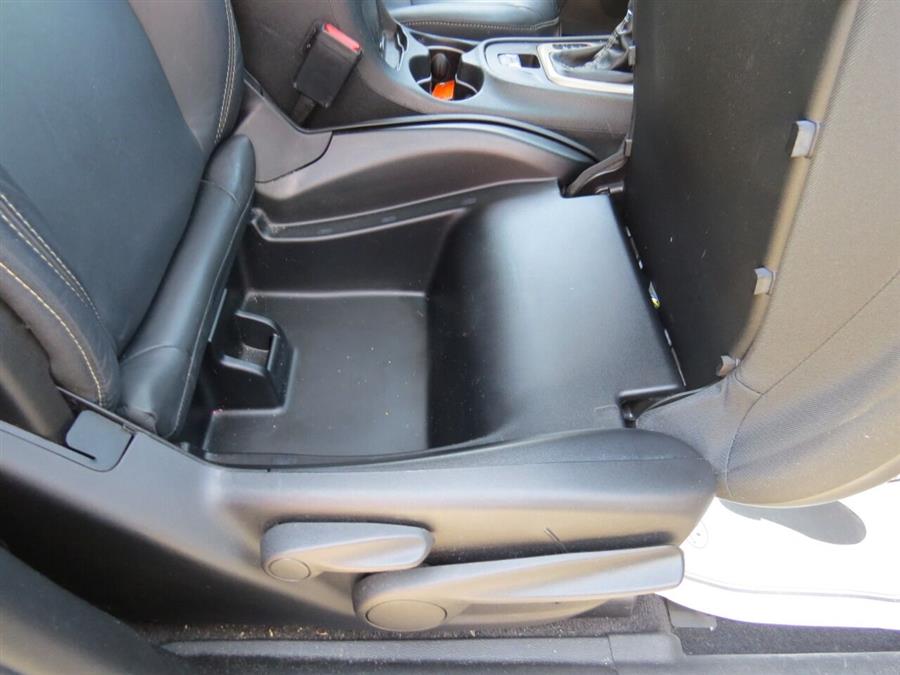 2015 Jeep Cherokee Limited 4x4 4dr SUV, available for sale in Auburn, Maine | Lake City Exports Inc. Auburn, Maine 2015 Jeep Cherokee Limited 4x4 4dr SUV, available for sale in Auburn, Maine | Lake City Exports Inc. Auburn, Maine