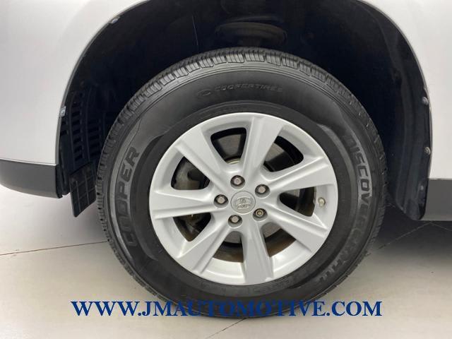 2013 Toyota Highlander 4WD 4dr V6 Plus, available for sale in Naugatuck, Connecticut | J&M Automotive Sls&Svc LLC. Naugatuck, Connecticut 2013 Toyota Highlander 4WD 4dr V6 Plus, available for sale in Naugatuck, Connecticut | J&M Automotive Sls&Svc LLC. Naugatuck, Connecticut