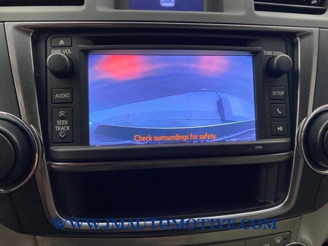 2013 Toyota Highlander 4WD 4dr V6 Plus, available for sale in Naugatuck, Connecticut | J&M Automotive Sls&Svc LLC. Naugatuck, Connecticut 2013 Toyota Highlander 4WD 4dr V6 Plus, available for sale in Naugatuck, Connecticut | J&M Automotive Sls&Svc LLC. Naugatuck, Connecticut