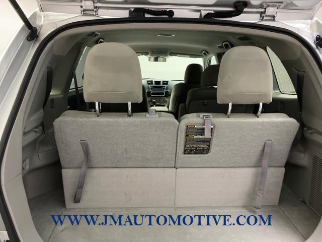 2013 Toyota Highlander 4WD 4dr V6 Plus, available for sale in Naugatuck, Connecticut | J&M Automotive Sls&Svc LLC. Naugatuck, Connecticut 2013 Toyota Highlander 4WD 4dr V6 Plus, available for sale in Naugatuck, Connecticut | J&M Automotive Sls&Svc LLC. Naugatuck, Connecticut