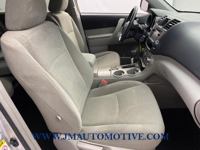 2013 Toyota Highlander 4WD 4dr V6 Plus, available for sale in Naugatuck, Connecticut | J&M Automotive Sls&Svc LLC. Naugatuck, Connecticut 2013 Toyota Highlander 4WD 4dr V6 Plus, available for sale in Naugatuck, Connecticut | J&M Automotive Sls&Svc LLC. Naugatuck, Connecticut