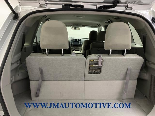 2013 Toyota Highlander 4WD 4dr V6 Plus, available for sale in Naugatuck, Connecticut | J&M Automotive Sls&Svc LLC. Naugatuck, Connecticut 2013 Toyota Highlander 4WD 4dr V6 Plus, available for sale in Naugatuck, Connecticut | J&M Automotive Sls&Svc LLC. Naugatuck, Connecticut