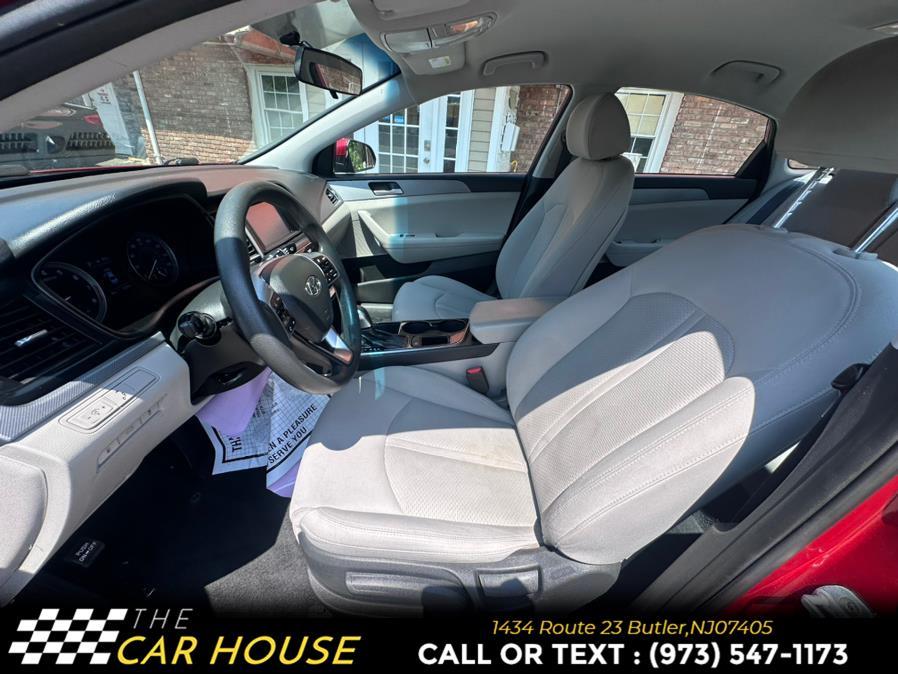 2019 Hyundai Sonata SE 2.4L, available for sale in Butler, New Jersey | The Car House. Butler, New Jersey 2019 Hyundai Sonata SE 2.4L, available for sale in Butler, New Jersey | The Car House. Butler, New Jersey
