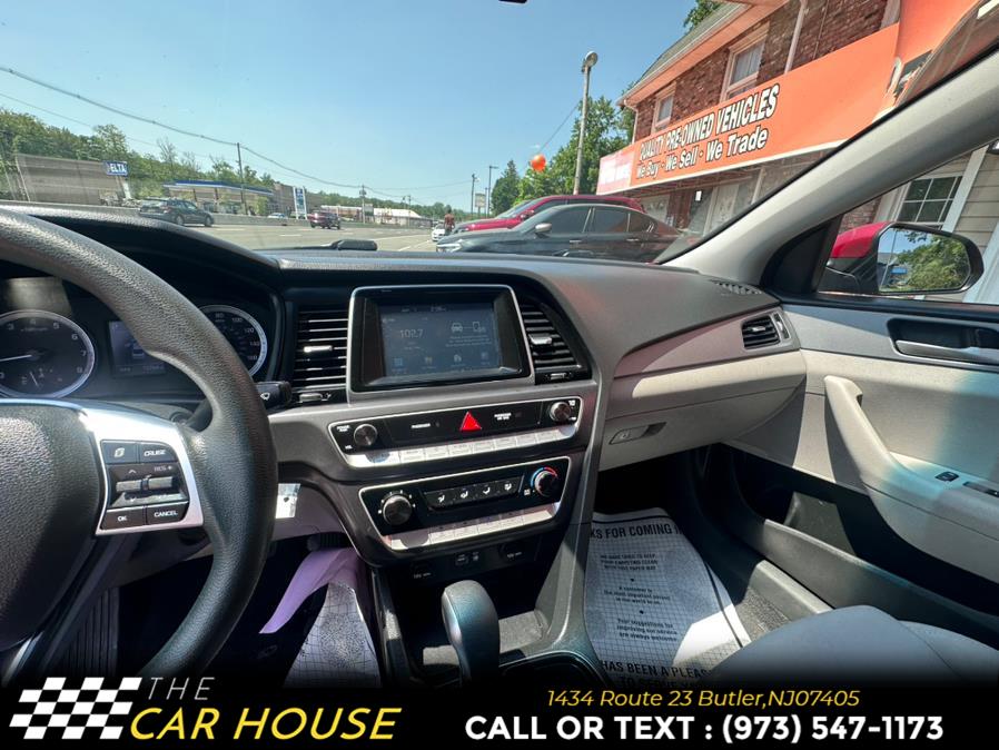 2019 Hyundai Sonata SE 2.4L, available for sale in Butler, New Jersey | The Car House. Butler, New Jersey 2019 Hyundai Sonata SE 2.4L, available for sale in Butler, New Jersey | The Car House. Butler, New Jersey
