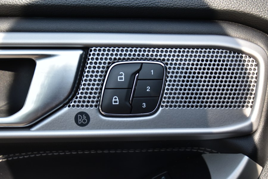 2021 Ford Explorer Limited 4WD, available for sale in Waterbury, Connecticut | Highline Car Connection. Waterbury, Connecticut 2021 Ford Explorer Limited 4WD, available for sale in Waterbury, Connecticut | Highline Car Connection. Waterbury, Connecticut