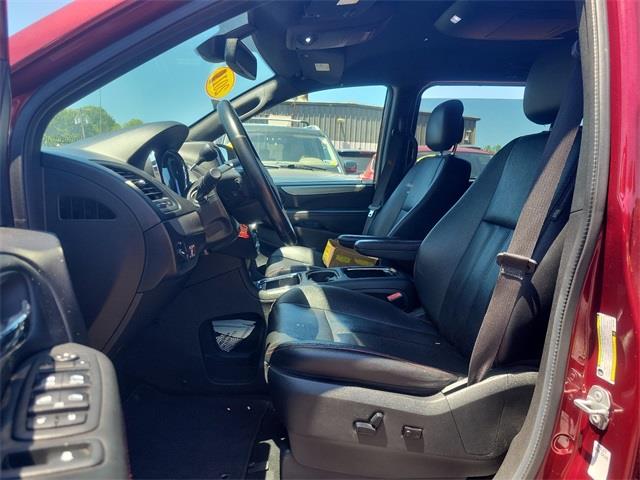 2019 Dodge Grand Caravan GT, available for sale in Stratford, Connecticut | Wiz Leasing Inc. Stratford, Connecticut 2019 Dodge Grand Caravan GT, available for sale in Stratford, Connecticut | Wiz Leasing Inc. Stratford, Connecticut