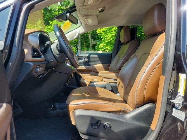 2017 Chrysler Pacifica Limited, available for sale in Stratford, Connecticut | Wiz Leasing Inc. Stratford, Connecticut 2017 Chrysler Pacifica Limited, available for sale in Stratford, Connecticut | Wiz Leasing Inc. Stratford, Connecticut