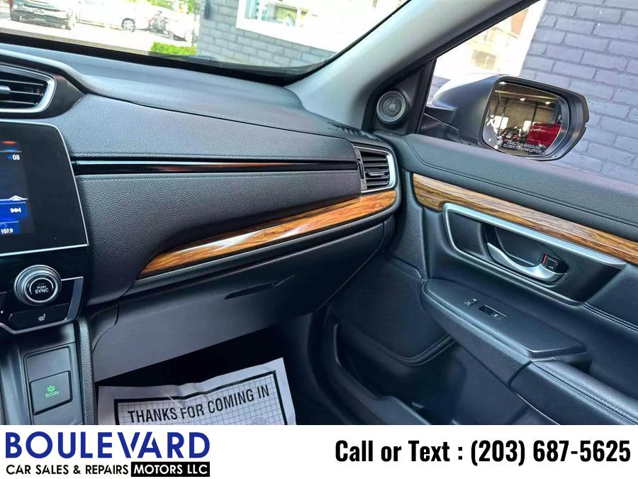 2017 Honda Cr-v EX-L w/Navigation Sport Utility 4D, available for sale in New Haven, Connecticut | Boulevard Motors LLC. New Haven, Connecticut 2017 Honda Cr-v EX-L w/Navigation Sport Utility 4D, available for sale in New Haven, Connecticut | Boulevard Motors LLC. New Haven, Connecticut