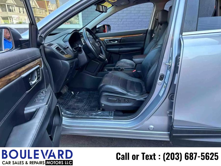 2017 Honda Cr-v EX-L w/Navigation Sport Utility 4D, available for sale in New Haven, Connecticut | Boulevard Motors LLC. New Haven, Connecticut 2017 Honda Cr-v EX-L w/Navigation Sport Utility 4D, available for sale in New Haven, Connecticut | Boulevard Motors LLC. New Haven, Connecticut