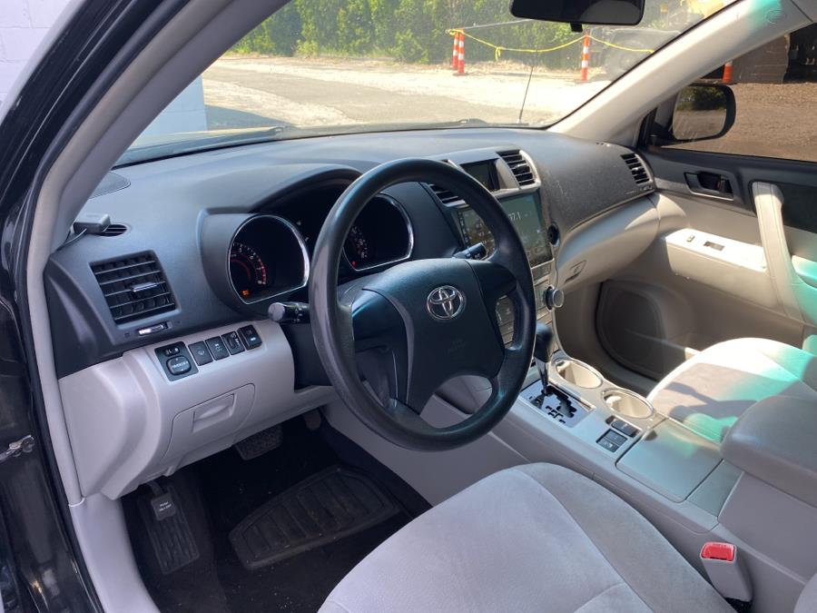 2012 Toyota Highlander 4WD 4dr V6 (Natl), available for sale in Milford, Connecticut | Dealertown Auto Wholesalers. Milford, Connecticut 2012 Toyota Highlander 4WD 4dr V6 (Natl), available for sale in Milford, Connecticut | Dealertown Auto Wholesalers. Milford, Connecticut