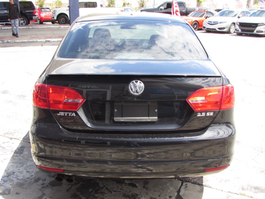 2013 Volkswagen Jetta Sedan 4dr Auto SE w/Convenience/Sunroof, available for sale in Orlando, Florida | VIP Auto Enterprise, Inc. Orlando, Florida 2013 Volkswagen Jetta Sedan 4dr Auto SE w/Convenience/Sunroof, available for sale in Orlando, Florida | VIP Auto Enterprise, Inc. Orlando, Florida