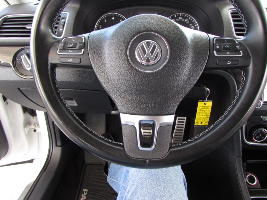 2015 Volkswagen Passat 4dr Sdn 1.8T Auto SE w/Sunroof & Nav, available for sale in Orlando, Florida | VIP Auto Enterprise, Inc. Orlando, Florida 2015 Volkswagen Passat 4dr Sdn 1.8T Auto SE w/Sunroof & Nav, available for sale in Orlando, Florida | VIP Auto Enterprise, Inc. Orlando, Florida
