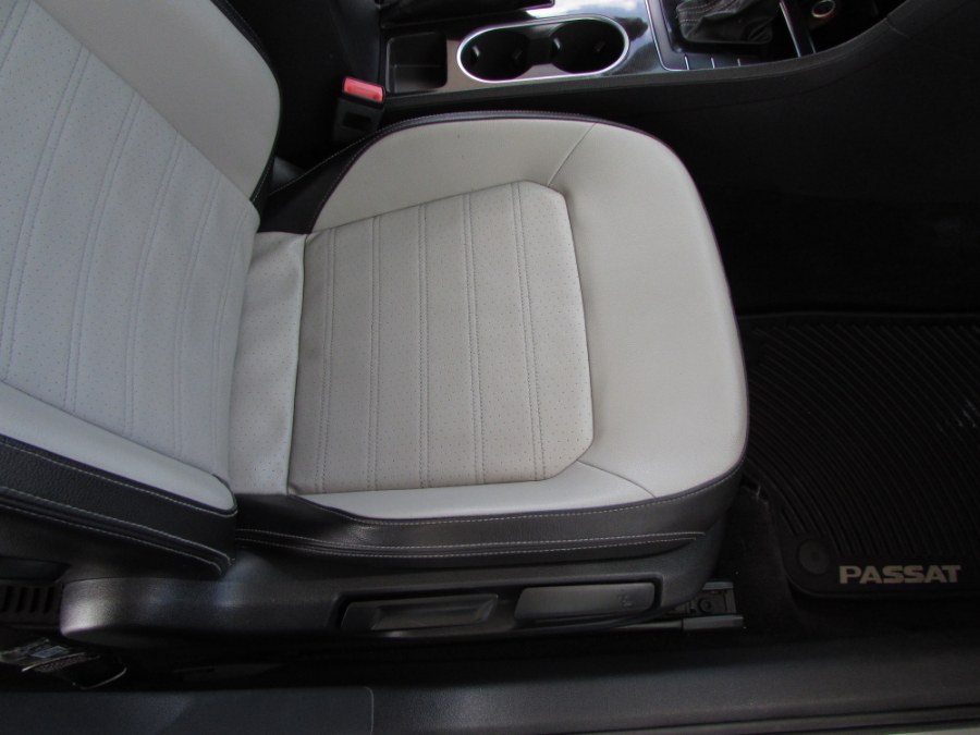 2015 Volkswagen Passat 4dr Sdn 1.8T Auto SE w/Sunroof & Nav, available for sale in Orlando, Florida | VIP Auto Enterprise, Inc. Orlando, Florida 2015 Volkswagen Passat 4dr Sdn 1.8T Auto SE w/Sunroof & Nav, available for sale in Orlando, Florida | VIP Auto Enterprise, Inc. Orlando, Florida