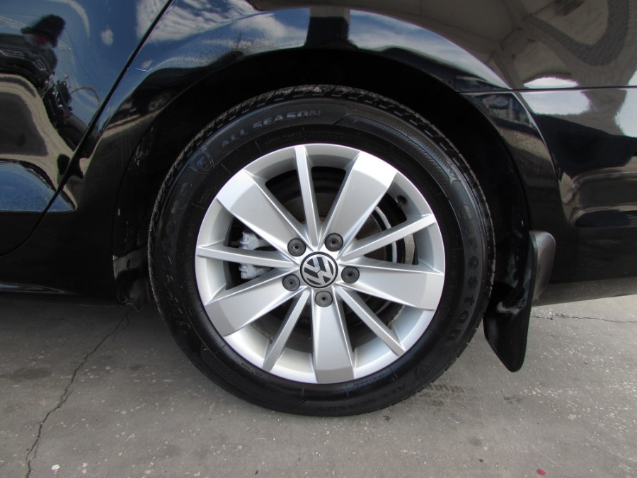 2015 Volkswagen Jetta Sedan 4dr Auto 1.8T SE w/Connectivity PZEV, available for sale in Orlando, Florida | VIP Auto Enterprise, Inc. Orlando, Florida 2015 Volkswagen Jetta Sedan 4dr Auto 1.8T SE w/Connectivity PZEV, available for sale in Orlando, Florida | VIP Auto Enterprise, Inc. Orlando, Florida