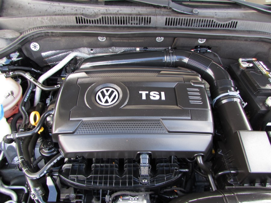 2015 Volkswagen Jetta Sedan 4dr Auto 1.8T SE w/Connectivity PZEV, available for sale in Orlando, Florida | VIP Auto Enterprise, Inc. Orlando, Florida 2015 Volkswagen Jetta Sedan 4dr Auto 1.8T SE w/Connectivity PZEV, available for sale in Orlando, Florida | VIP Auto Enterprise, Inc. Orlando, Florida