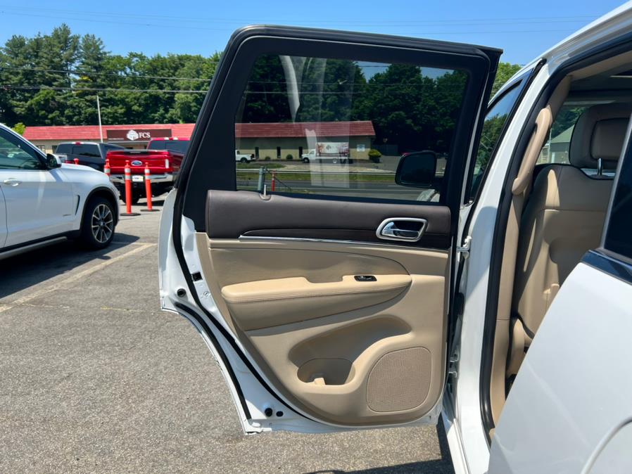 2018 Jeep Grand Cherokee Overland 4x4, available for sale in Berlin, Connecticut | Tru Auto Mall. Berlin, Connecticut 2018 Jeep Grand Cherokee Overland 4x4, available for sale in Berlin, Connecticut | Tru Auto Mall. Berlin, Connecticut