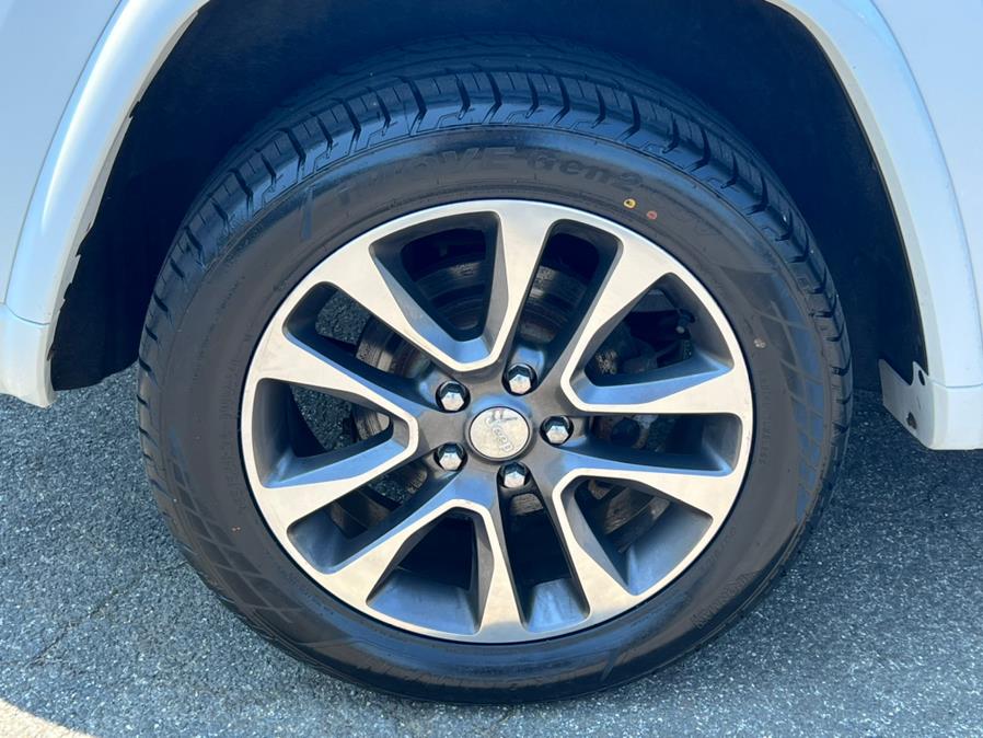 2018 Jeep Grand Cherokee Overland 4x4, available for sale in Berlin, Connecticut | Tru Auto Mall. Berlin, Connecticut 2018 Jeep Grand Cherokee Overland 4x4, available for sale in Berlin, Connecticut | Tru Auto Mall. Berlin, Connecticut