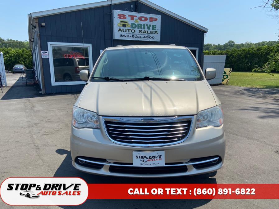 2014 Chrysler Town & Country 4dr Wgn Touring, available for sale in East Windsor, Connecticut | Stop & Drive Auto Sales. East Windsor, Connecticut 2014 Chrysler Town & Country 4dr Wgn Touring, available for sale in East Windsor, Connecticut | Stop & Drive Auto Sales. East Windsor, Connecticut