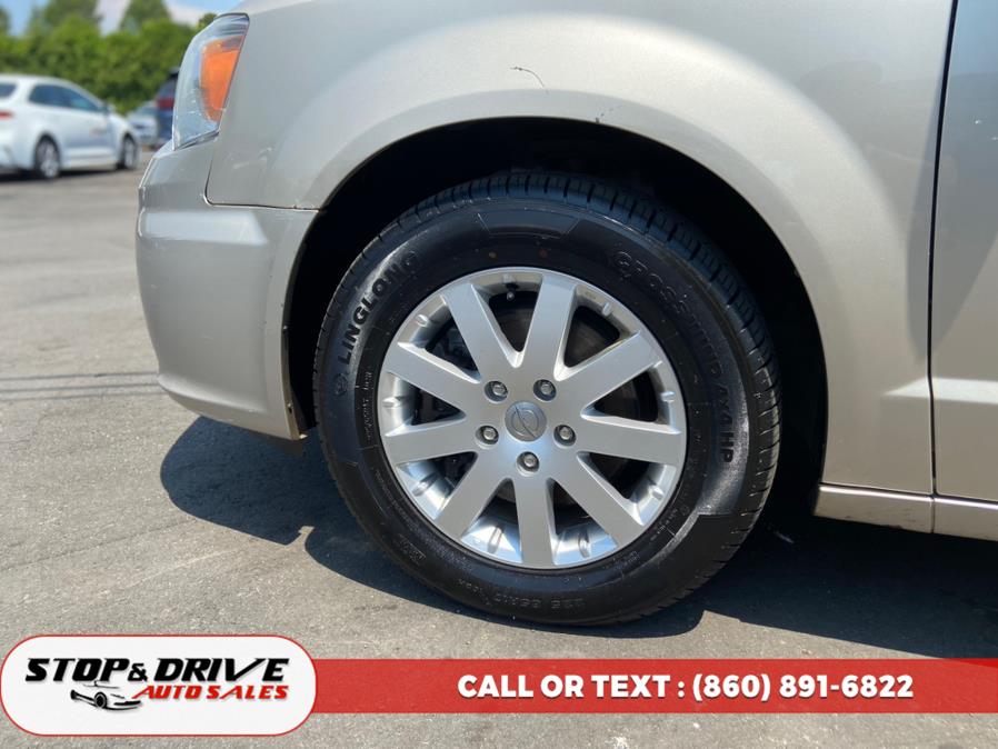 2014 Chrysler Town & Country 4dr Wgn Touring, available for sale in East Windsor, Connecticut | Stop & Drive Auto Sales. East Windsor, Connecticut 2014 Chrysler Town & Country 4dr Wgn Touring, available for sale in East Windsor, Connecticut | Stop & Drive Auto Sales. East Windsor, Connecticut
