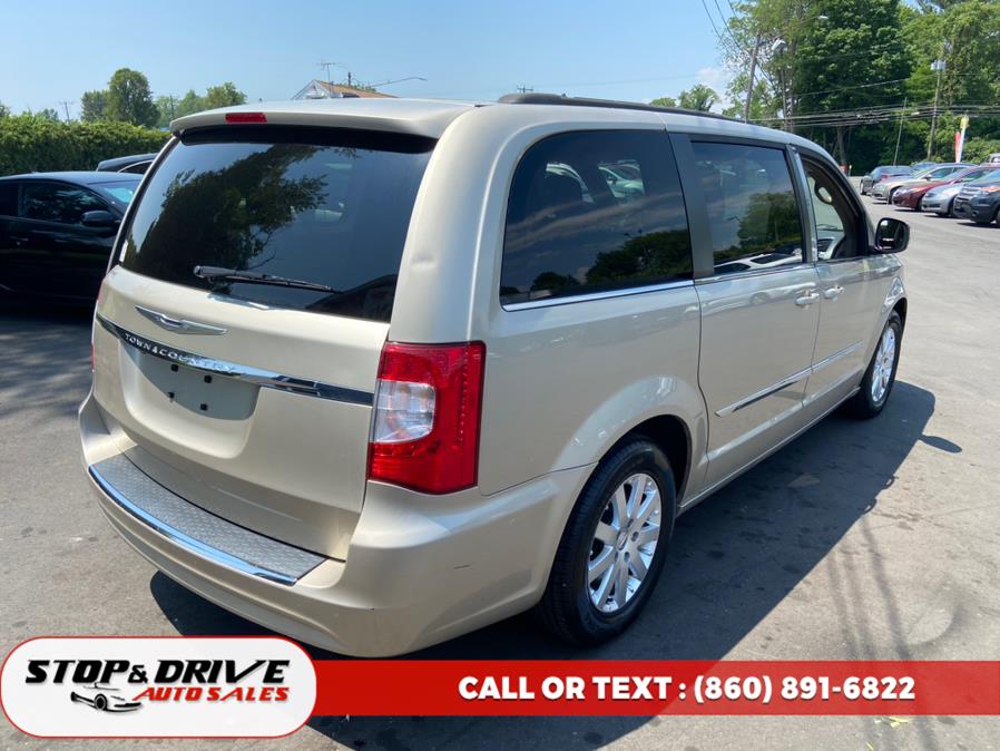 2014 Chrysler Town & Country 4dr Wgn Touring, available for sale in East Windsor, Connecticut | Stop & Drive Auto Sales. East Windsor, Connecticut 2014 Chrysler Town & Country 4dr Wgn Touring, available for sale in East Windsor, Connecticut | Stop & Drive Auto Sales. East Windsor, Connecticut