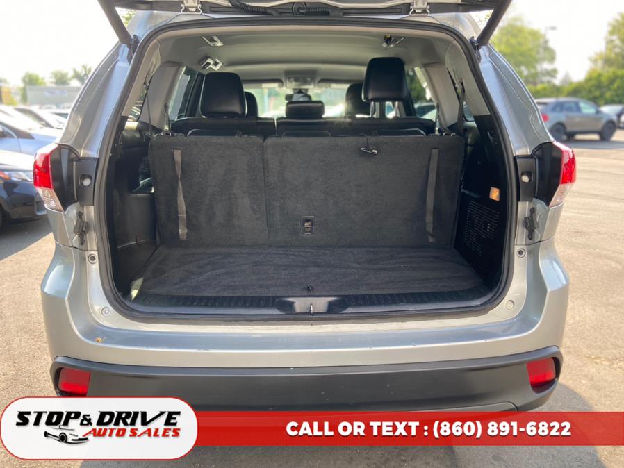 2017 Toyota Highlander LE V6 FWD (Natl), available for sale in East Windsor, Connecticut | Stop & Drive Auto Sales. East Windsor, Connecticut 2017 Toyota Highlander LE V6 FWD (Natl), available for sale in East Windsor, Connecticut | Stop & Drive Auto Sales. East Windsor, Connecticut