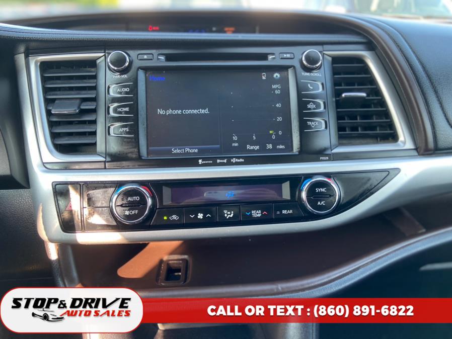 2017 Toyota Highlander LE V6 FWD (Natl), available for sale in East Windsor, Connecticut | Stop & Drive Auto Sales. East Windsor, Connecticut 2017 Toyota Highlander LE V6 FWD (Natl), available for sale in East Windsor, Connecticut | Stop & Drive Auto Sales. East Windsor, Connecticut