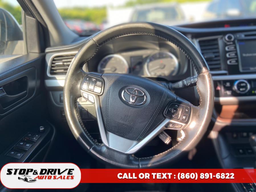 2017 Toyota Highlander LE V6 FWD (Natl), available for sale in East Windsor, Connecticut | Stop & Drive Auto Sales. East Windsor, Connecticut 2017 Toyota Highlander LE V6 FWD (Natl), available for sale in East Windsor, Connecticut | Stop & Drive Auto Sales. East Windsor, Connecticut