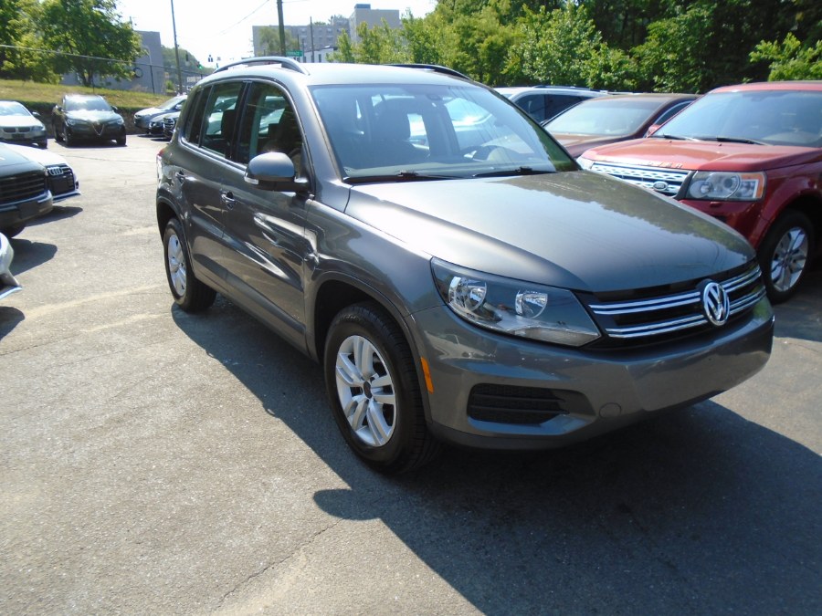 2016 Volkswagen Tiguan 2WD 4dr Auto, available for sale in Waterbury, Connecticut | Jim Juliani Motors. Waterbury, Connecticut