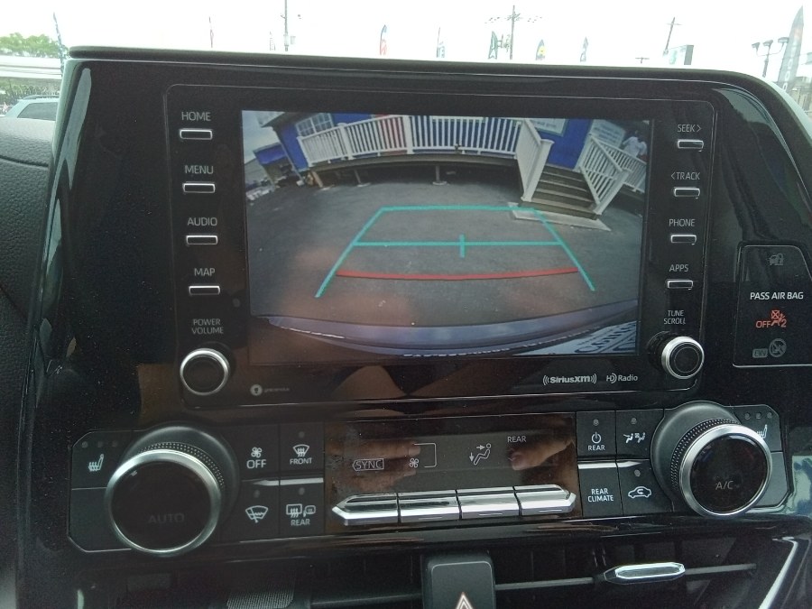 2022 Toyota Highlander XLE FWD (Natl), available for sale in Irvington, New Jersey | NJ Used Cars Center. Irvington, New Jersey 2022 Toyota Highlander XLE FWD (Natl), available for sale in Irvington, New Jersey | NJ Used Cars Center. Irvington, New Jersey