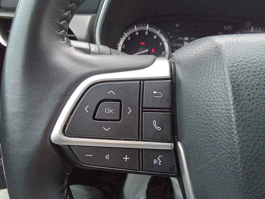 2022 Toyota Highlander XLE FWD (Natl), available for sale in Irvington, New Jersey | NJ Used Cars Center. Irvington, New Jersey 2022 Toyota Highlander XLE FWD (Natl), available for sale in Irvington, New Jersey | NJ Used Cars Center. Irvington, New Jersey