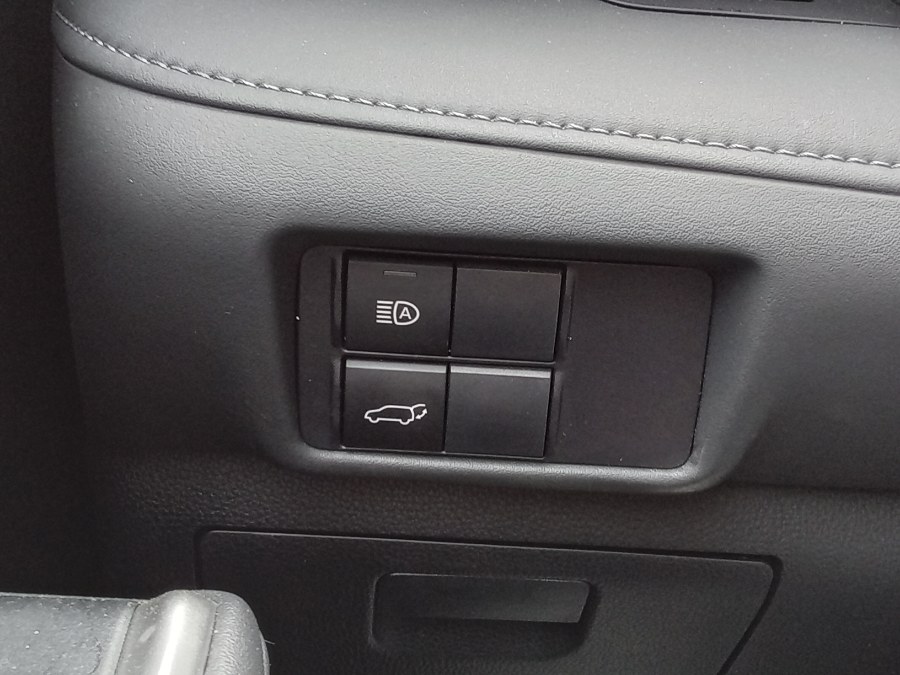 2022 Toyota Highlander XLE FWD (Natl), available for sale in Irvington, New Jersey | NJ Used Cars Center. Irvington, New Jersey 2022 Toyota Highlander XLE FWD (Natl), available for sale in Irvington, New Jersey | NJ Used Cars Center. Irvington, New Jersey