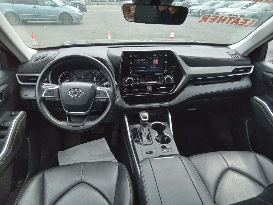 2022 Toyota Highlander XLE FWD (Natl), available for sale in Irvington, New Jersey | NJ Used Cars Center. Irvington, New Jersey 2022 Toyota Highlander XLE FWD (Natl), available for sale in Irvington, New Jersey | NJ Used Cars Center. Irvington, New Jersey