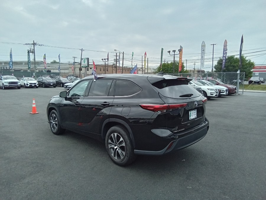 2022 Toyota Highlander XLE FWD (Natl), available for sale in Irvington, New Jersey | NJ Used Cars Center. Irvington, New Jersey 2022 Toyota Highlander XLE FWD (Natl), available for sale in Irvington, New Jersey | NJ Used Cars Center. Irvington, New Jersey
