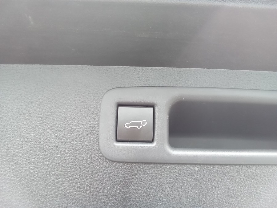 2022 Toyota Highlander XLE FWD (Natl), available for sale in Irvington, New Jersey | NJ Used Cars Center. Irvington, New Jersey 2022 Toyota Highlander XLE FWD (Natl), available for sale in Irvington, New Jersey | NJ Used Cars Center. Irvington, New Jersey