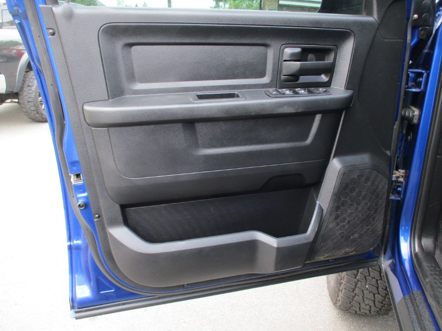 2015 Ram 2500 4WD Crew Cab 149" Tradesman, available for sale in Suffield, Connecticut | Suffield Auto LLC. Suffield, Connecticut 2015 Ram 2500 4WD Crew Cab 149" Tradesman, available for sale in Suffield, Connecticut | Suffield Auto LLC. Suffield, Connecticut