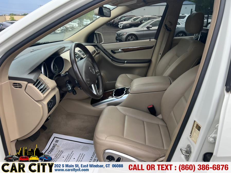 2011 Mercedes-Benz R-Class 4MATIC 4dr R350, available for sale in East Windsor, Connecticut | Car City LLC. East Windsor, Connecticut 2011 Mercedes-Benz R-Class 4MATIC 4dr R350, available for sale in East Windsor, Connecticut | Car City LLC. East Windsor, Connecticut